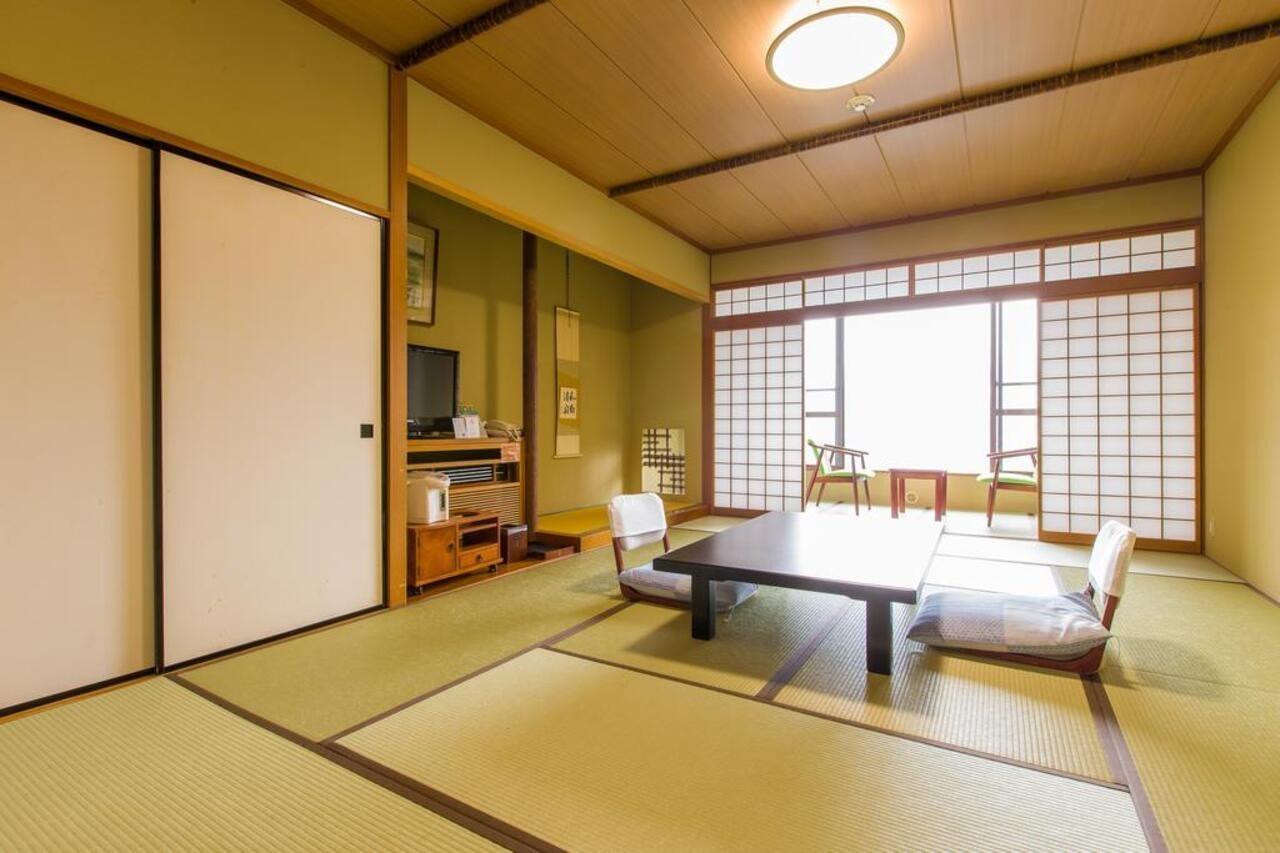 Takahan Yuzawa  Luaran gambar